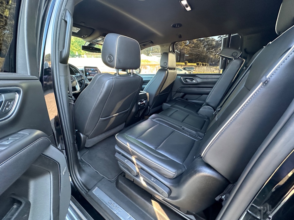 2021 GMC Yukon XL SLT - Photo 8