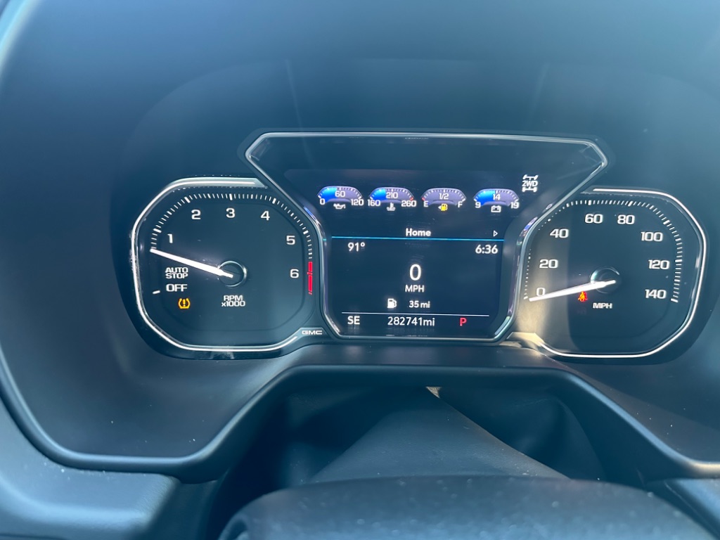 2021 GMC Yukon XL SLT - Photo 12