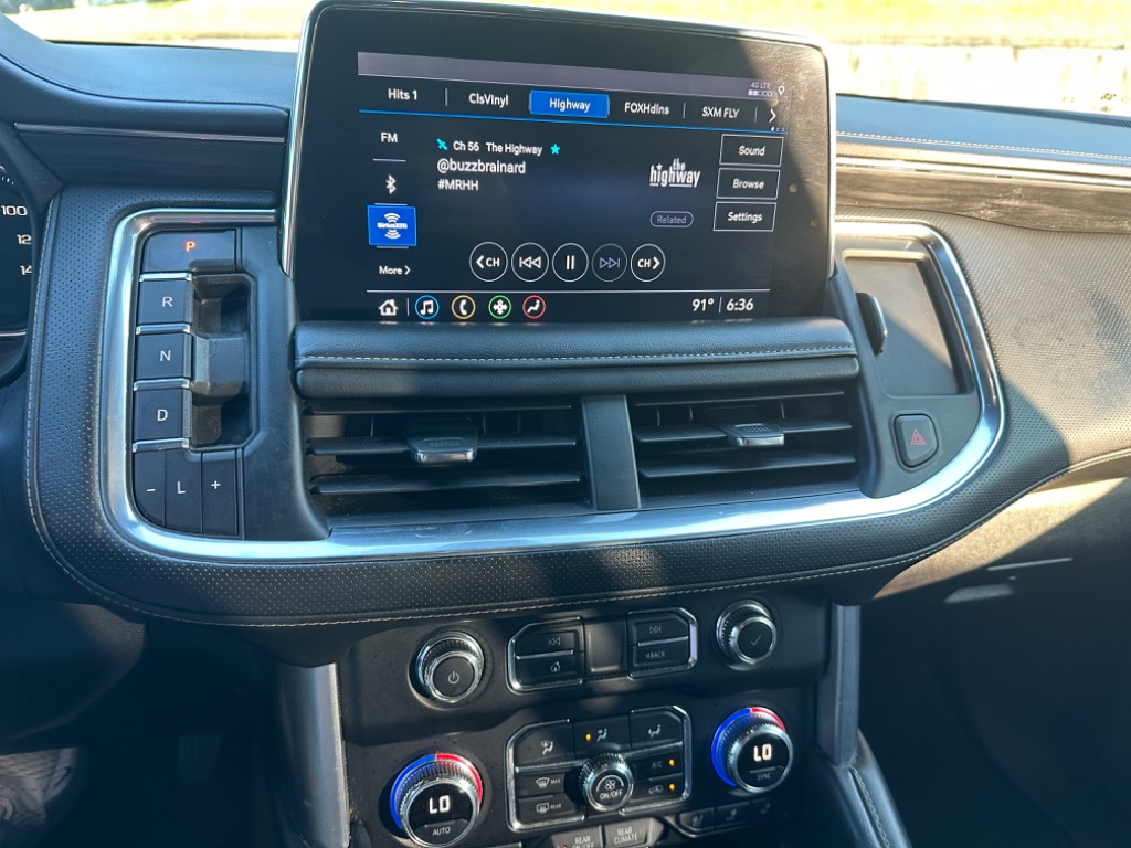 2021 GMC Yukon XL SLT - Photo 11